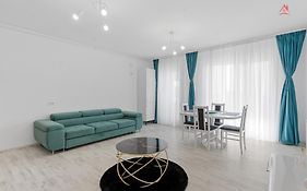 New World Militari Grand Studio 2